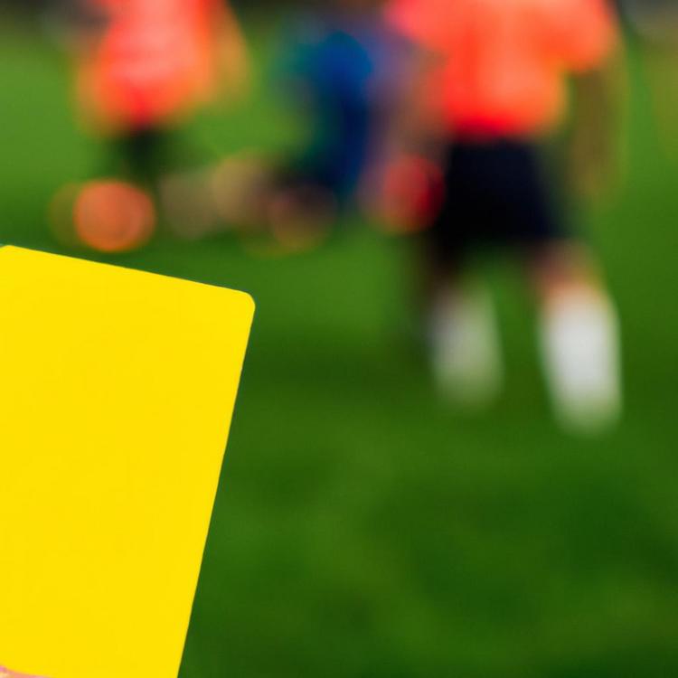 Co oznacza żółta kartka w piłce nożnej?